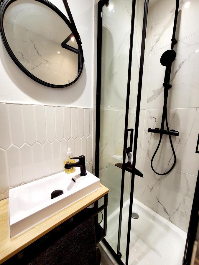 Apartment Jeannette Avec Balcon Et Juste A 130 Metres ! Plein Centre ! Wifi - Draps Serviettes Inclus ! *